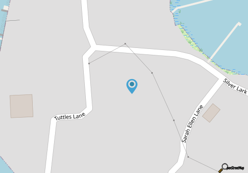 Clara de Luna: Private location. Close to village activities. map location