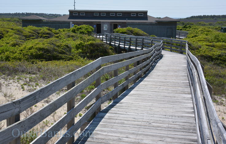 Coquina Beach facilities