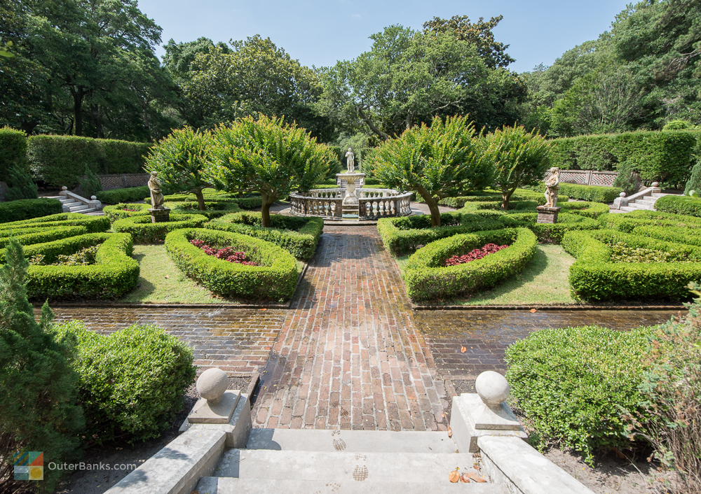 Elizabethan Gardens in Manteo, NC